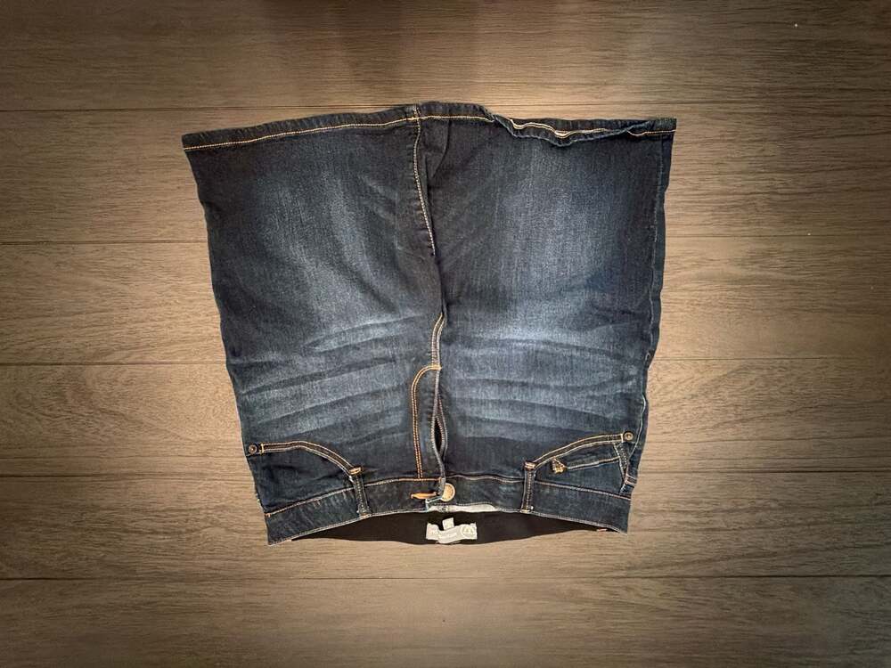 #2 Wit & Wisdom Ab-solution Dark Wash Denim Shorts